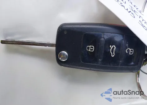 2015 Volkswagen Jetta 1.8T Se z USA, uszkodzony, nr VIN 3VWD17AJ4FM413010